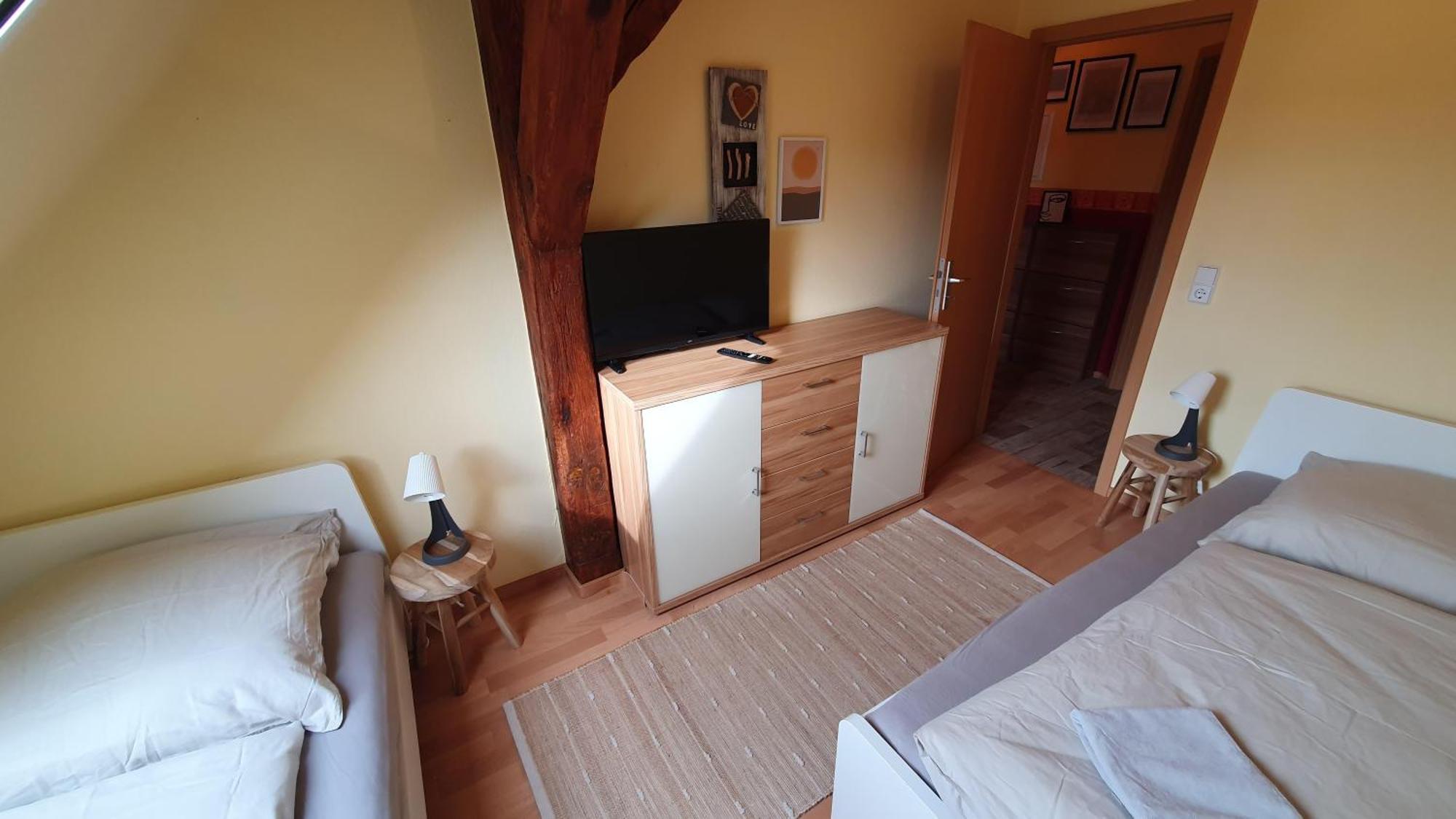 Ferienwohnung Im Gutshof Direkt Gegenueber Dem Schloss, Rhododendronpark Mit Terrasse Und Wlan Kromlau Zewnętrze zdjęcie