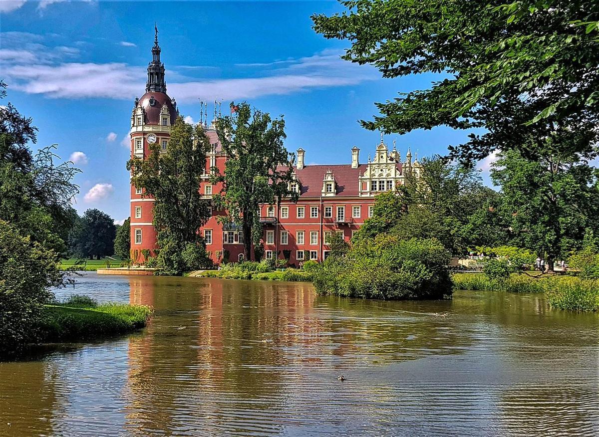 Ferienwohnung Im Gutshof Direkt Gegenueber Dem Schloss, Rhododendronpark Mit Terrasse Und Wlan Kromlau Zewnętrze zdjęcie